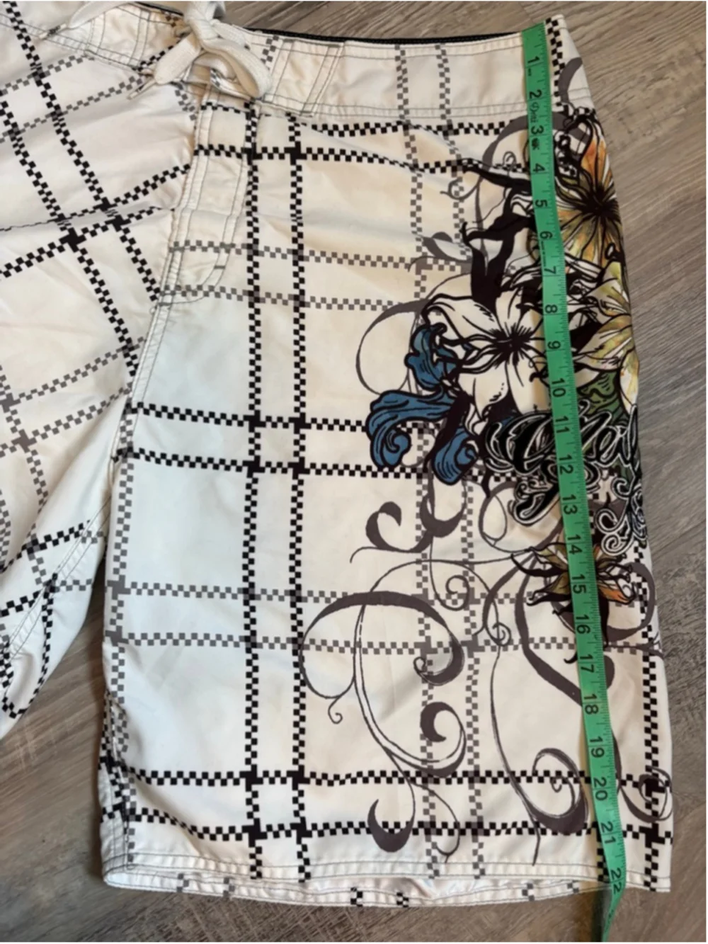 Vintage O'Neill Y2K Board Shorts White Plaid Grid Floral Graphic Size 36